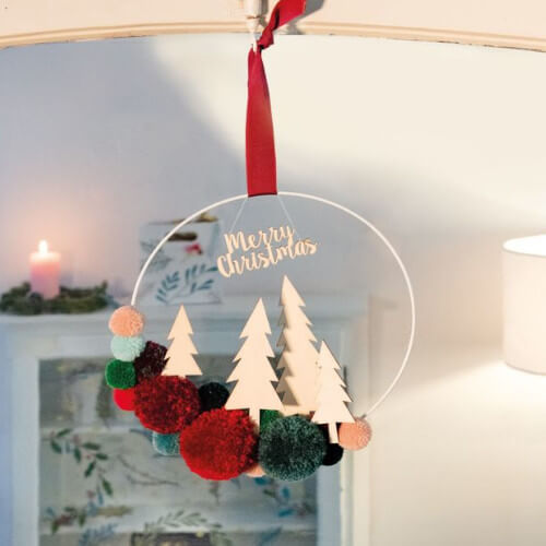 Weihnachtlicher Pompom-Kranz