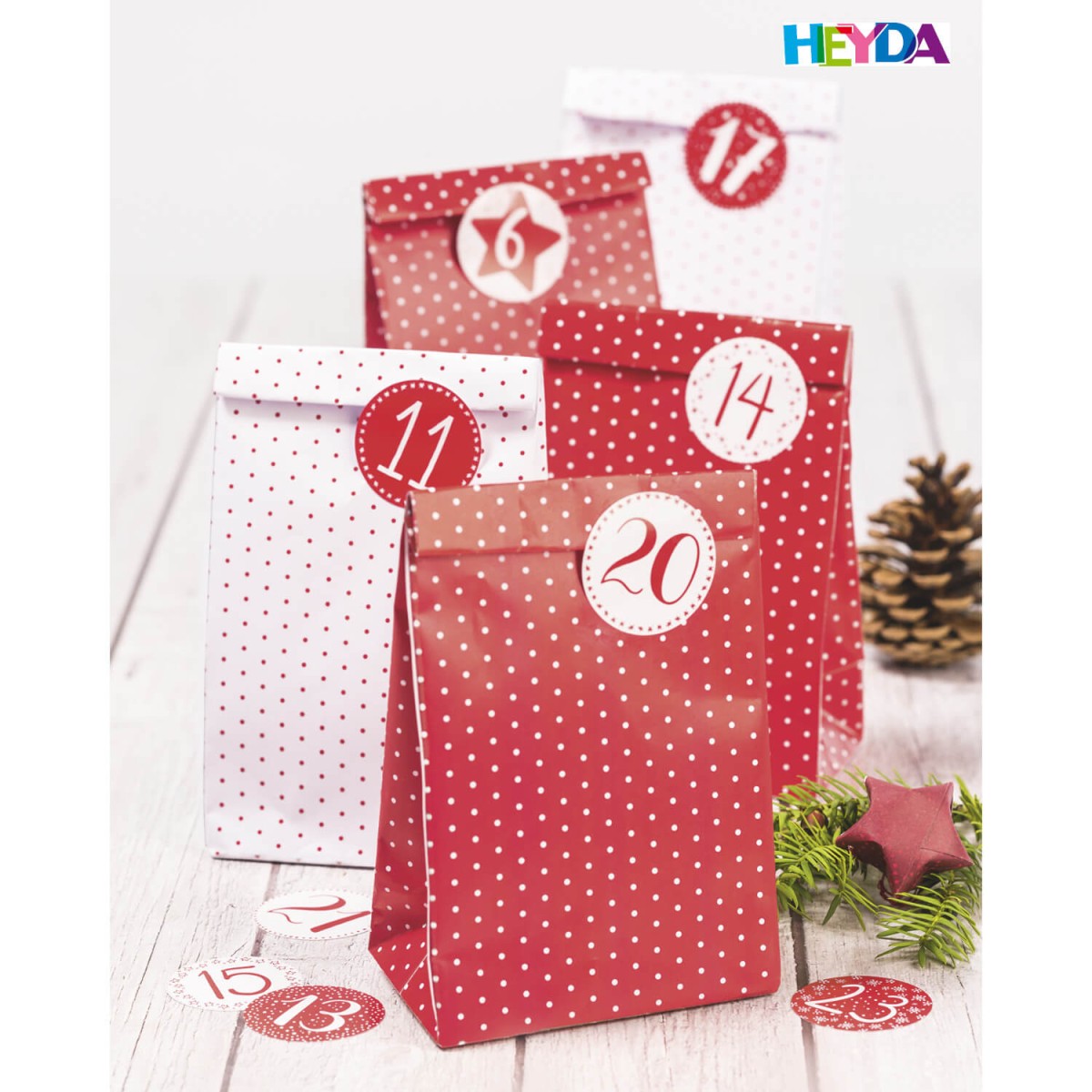 Anwendungsbeispiel Adventskalender Papiertüten rot-weiß von HEYDA