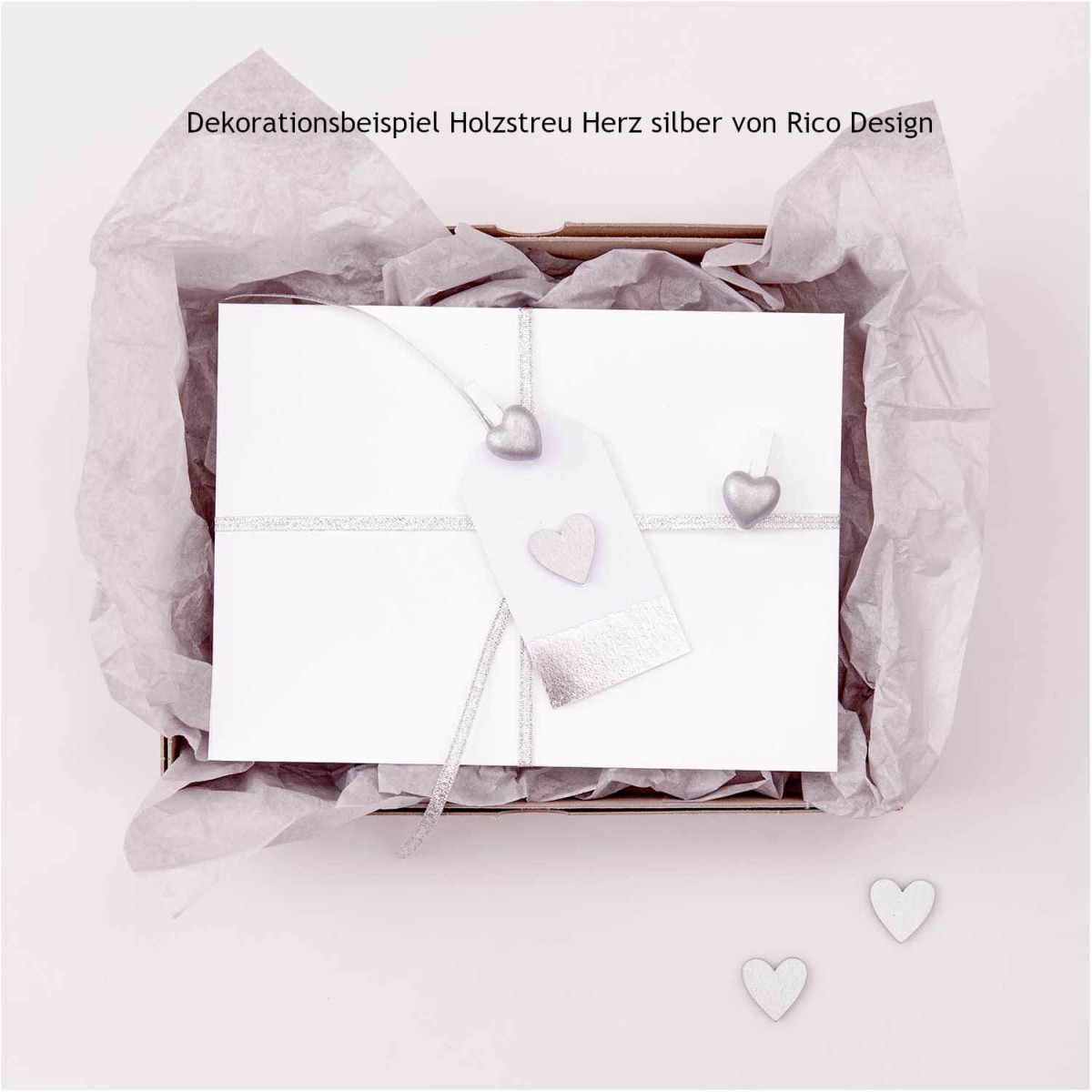 Dekorationsbeispiel Holzstreu Herz silber von RicoDesign