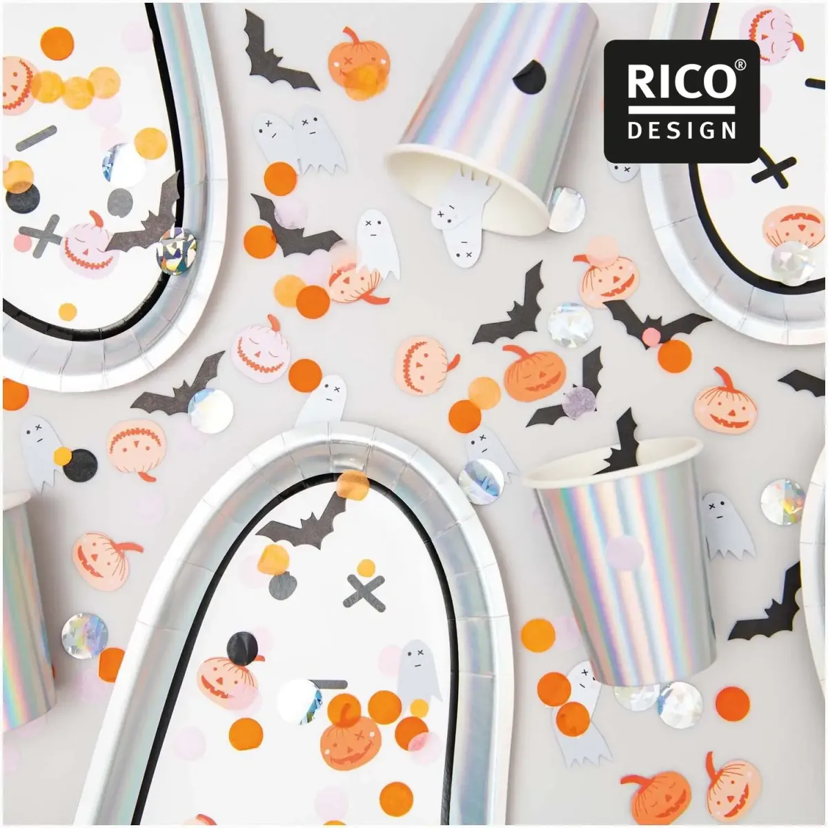 Halloween-Tischdekoration mit Gespenster-Konfetti und weiterem Halloween-Konfetti