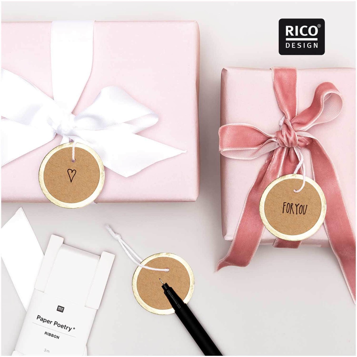 Anwendungsbeispiel Geschenkanhänger Kraftpapier von Rico Design